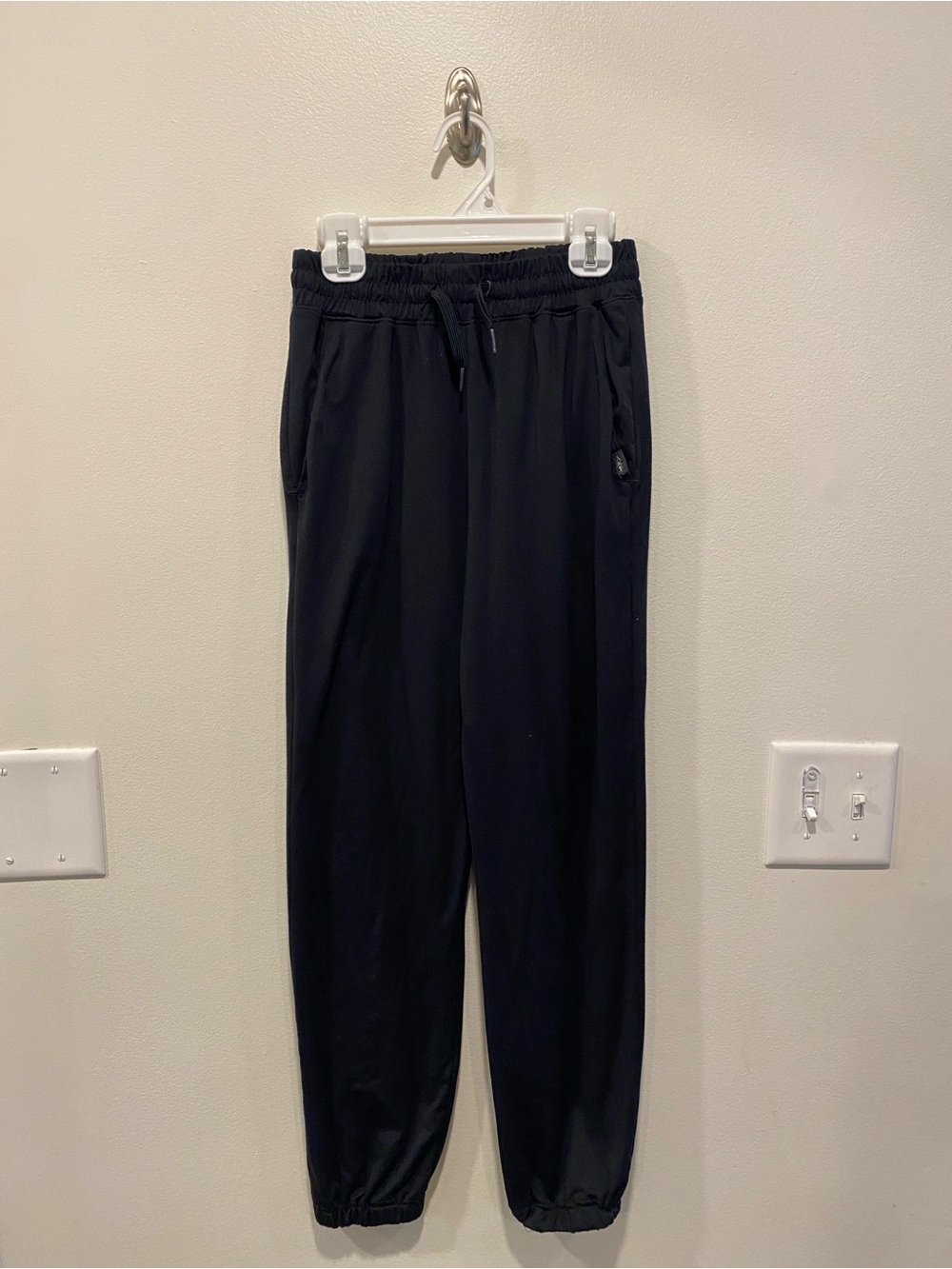 Abercrombie kids sweatpants joggers in size 11/12 black functional drawstring